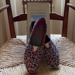 TOMS floral canvas shoes